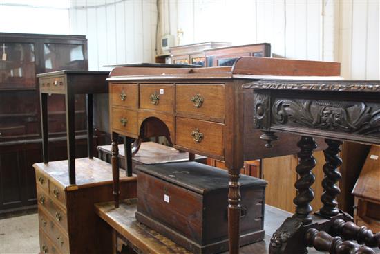 Regency mahogany washstand with three quarter gallery top and 5 small drawers